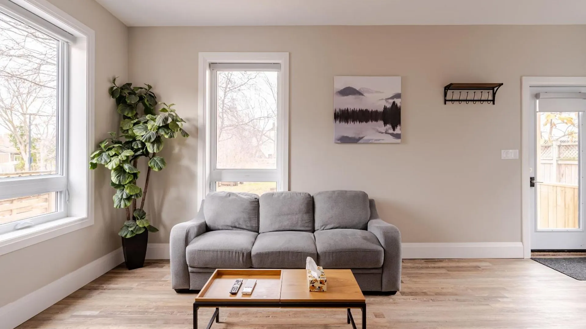 Apartment Entire Bachelor Unit En-Suite Across From Google - Br3 Kitchener Canada